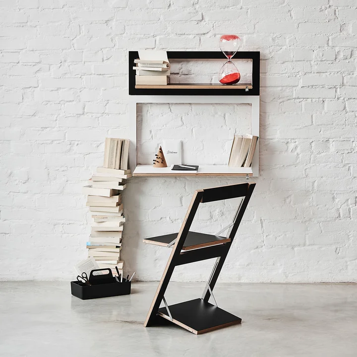 Fläpps Secretaresse met Fläpps klapstoel van Ambivalenz