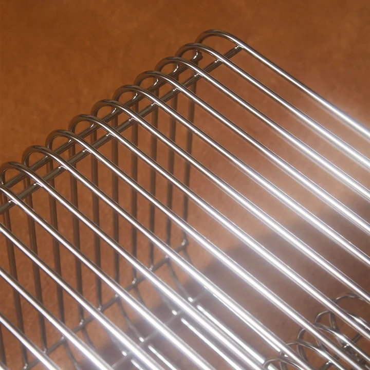 Curva Krukje in zilver van AYTM in detail