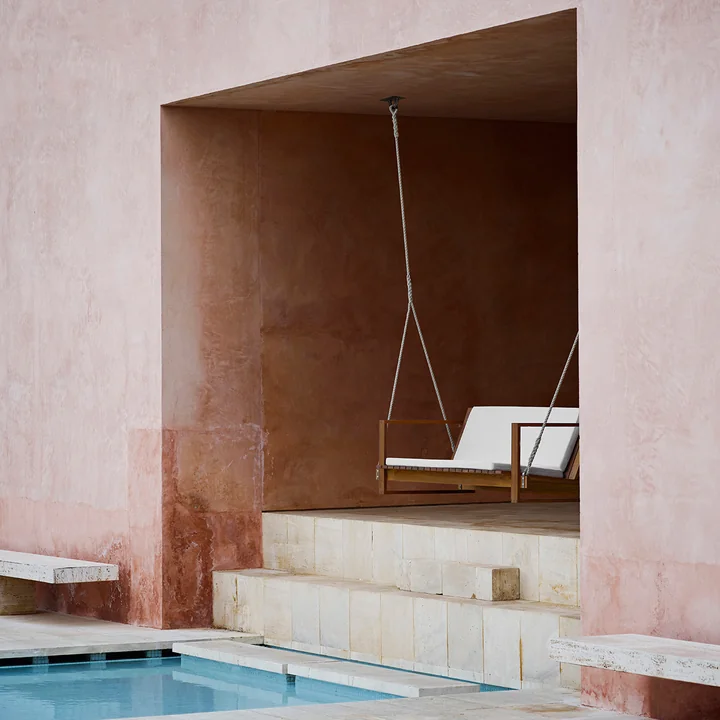 BK12 & BK13 Tuinschommel in geolied teakhout van Carl Hansen met kussen