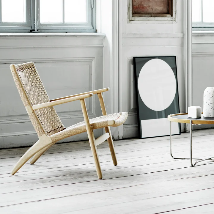 CH25 Fauteuil van Carl Hansen in eiken zeep / natuur