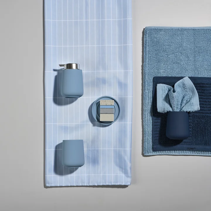 Nova Zone Denmark Serie van in blauwe mist