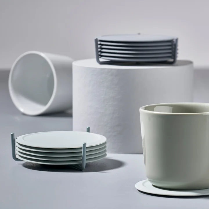 Glazen onderzetter van Zone Denmark met serviesgoed