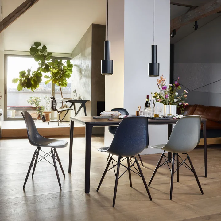 Eames Glasvezel kantstoel DSW van Vitra