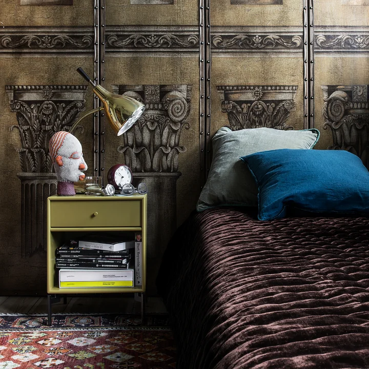 Droom nachtkastje met poten van Montana