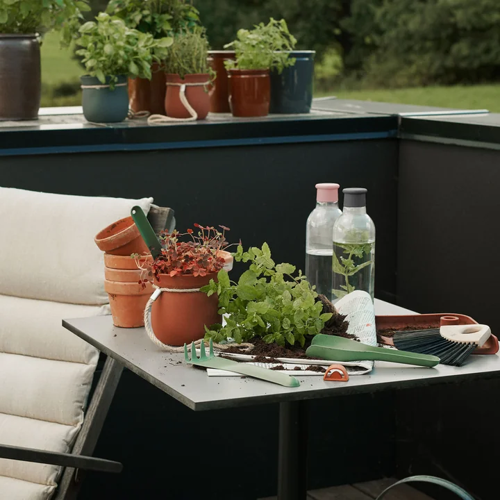 Green-It tuingereedschap met Drink-It waterfles van Rig-Tig by Stelton