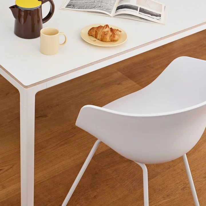 About A Chair AAC 26 van HAY in staal wit / wit