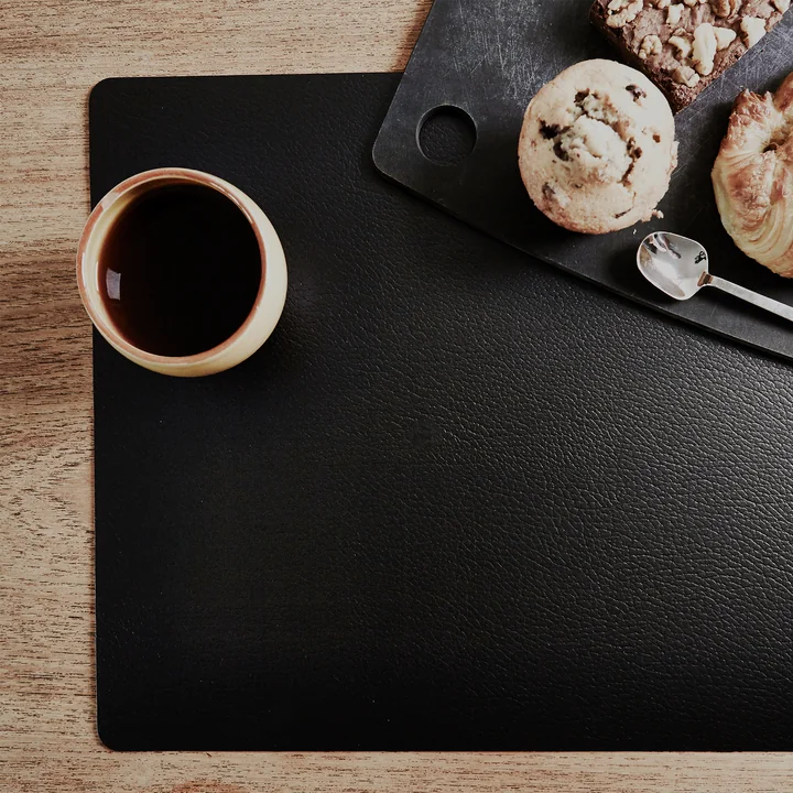Placemat Square L 35 x 45 cm van Lind DNA in Bull zwart