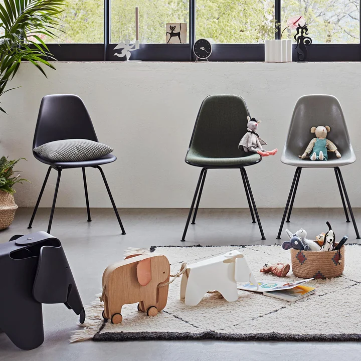 Eames Plastic Side Chair DSX van Vitra