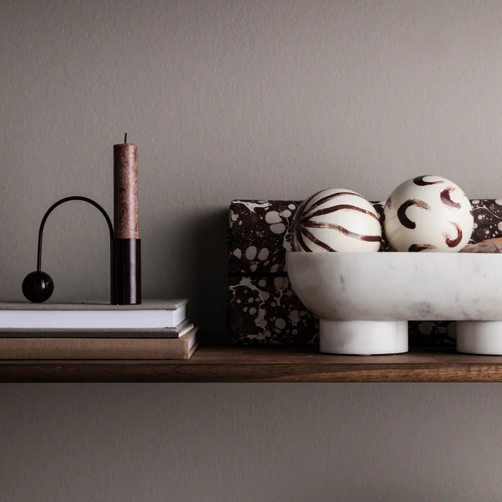 Kaarshouder Balans met Uno staafkaarsen van Ferm Living