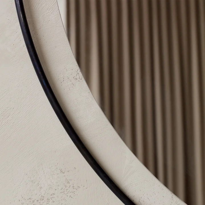 Nimbus spiegel, gepolijst messing van Audo in detail