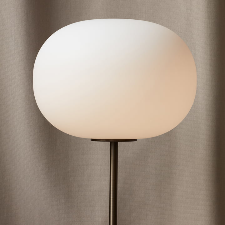 JWDA vloerlamp, wit marmer / geborsteld messing van Audo in detail