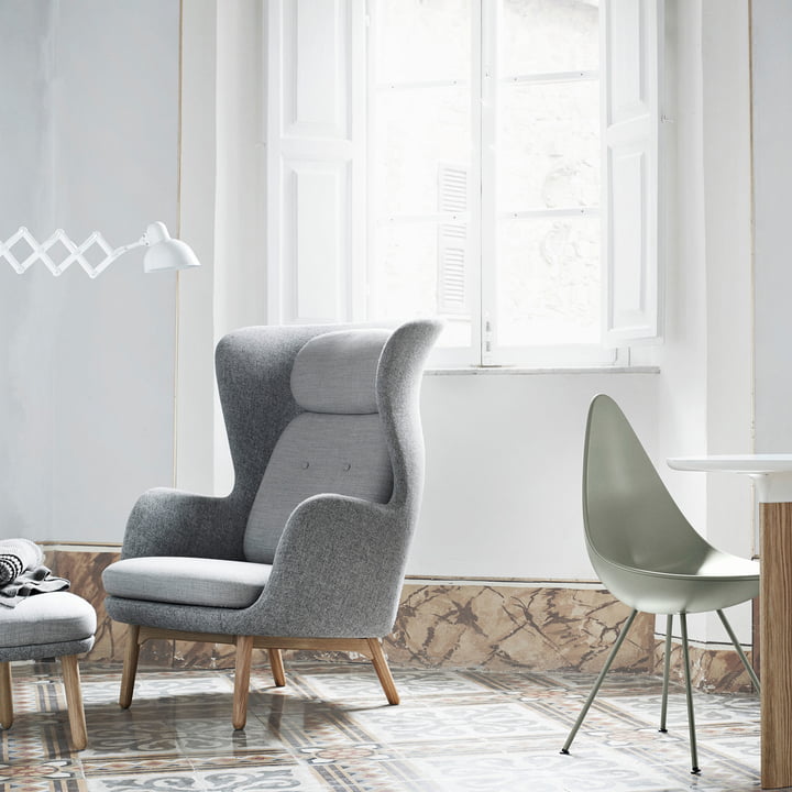 Drop Stoel en Ro armleunstoel van Fritz Hansen