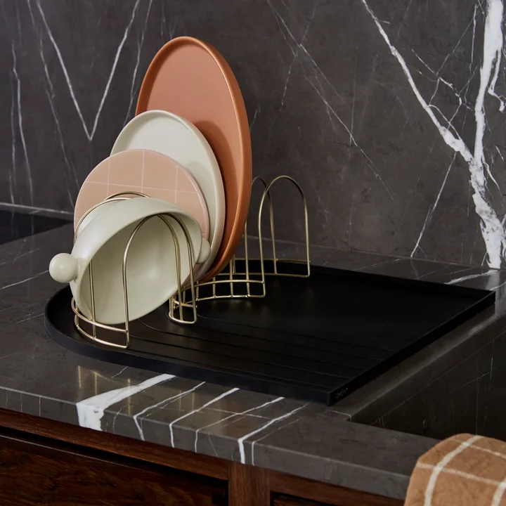 Afvoerrek met afvoermat OYOY in de keuken