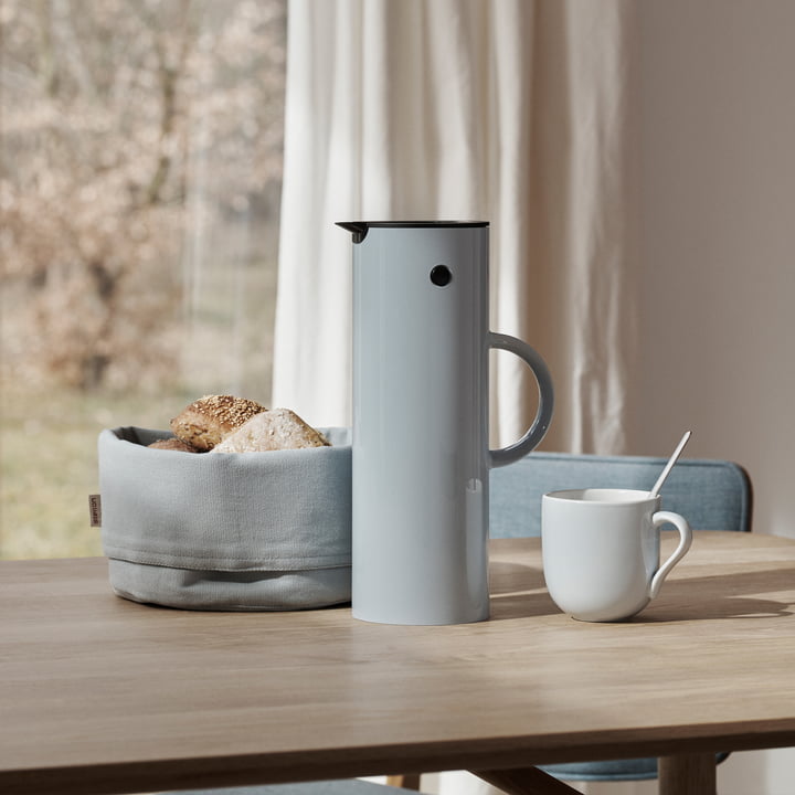 Stelton EM 77 vacuümkan en broodzak van in wolk