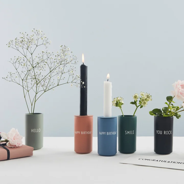 AJ Favoriete porseleinen vazen van AJ Favoriete Porseleinen Vazen van Design Letters