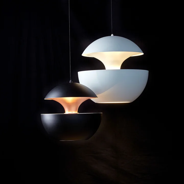 Hier komt de Sun Pendant Lamp van DCW in verschillende kleuren en afmetingen