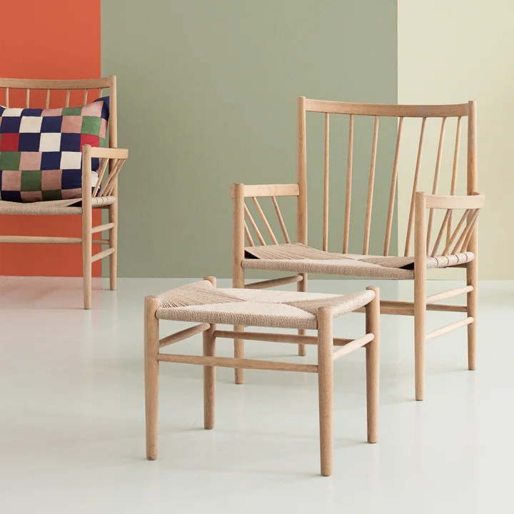 J82 Loungestoel - J83 Kruk van FDB Møbler