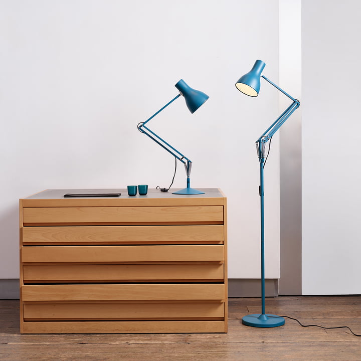 Type 75 vloerlamp en tafellamp in Saxon Blue van Anglepoise