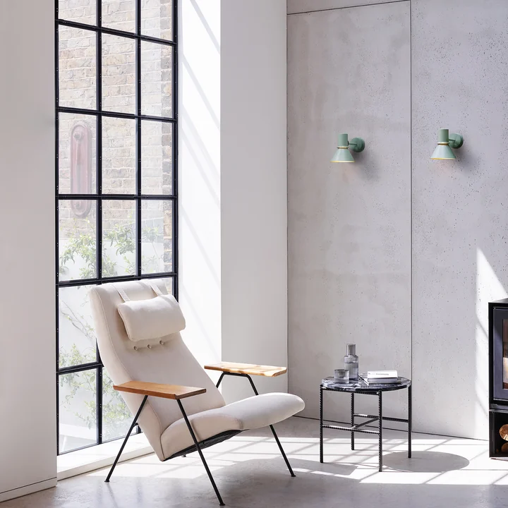 Wandlamp Type 80, Pistachion Green van Anglepoise in de woonkamer