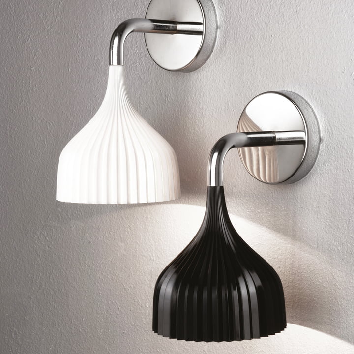 É Wandlamp, wit / zwart van Kartell