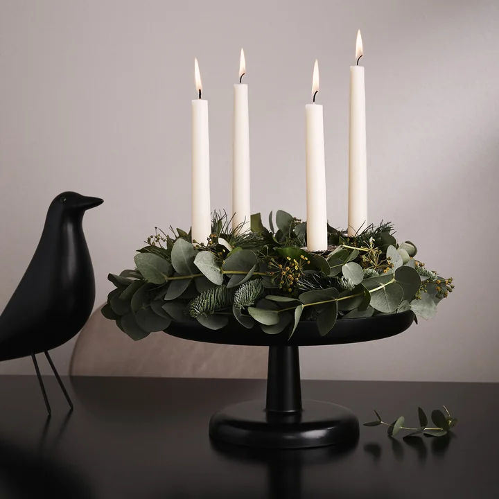 High Tray en Eames House Bird van Vitra