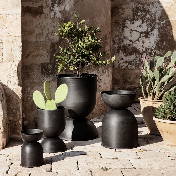 Hourglass Bloempot van Ferm Living in verschillende maten