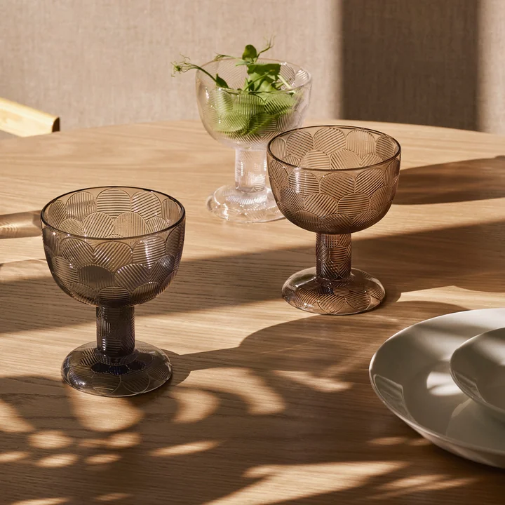 Miranda Bowl te voet van Iittala