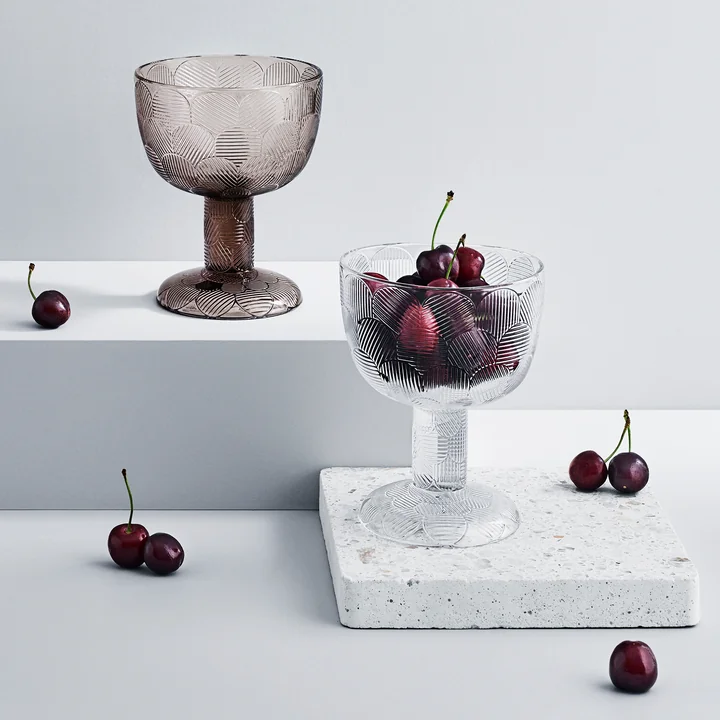 Miranda Bowl te voet van Iittala