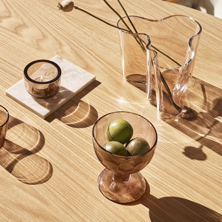 Miranda Bowl te voet van Iittala