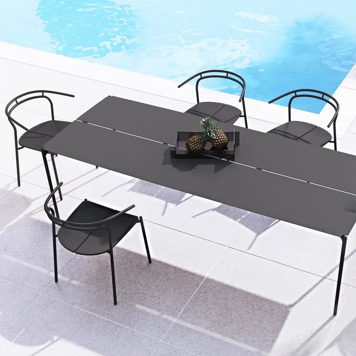 Novo Stoel en tafel van AYTM