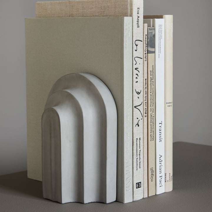 Arkiv boekensteun van Woud in het grijs