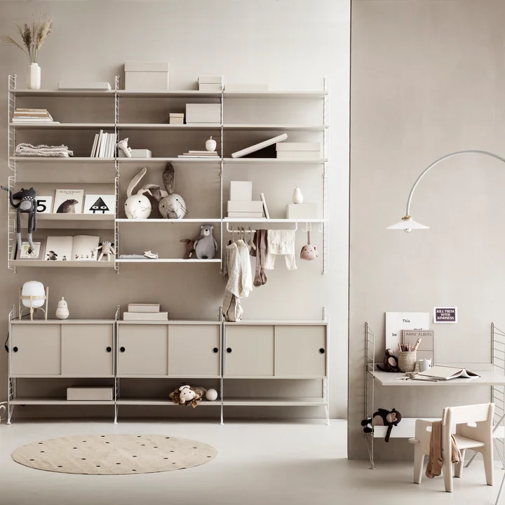 String Opbergsysteem uit in beige