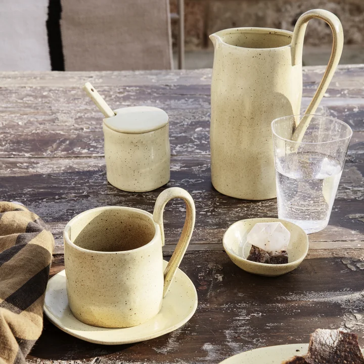 Flow Servies en Brus Glas van Ferm Living