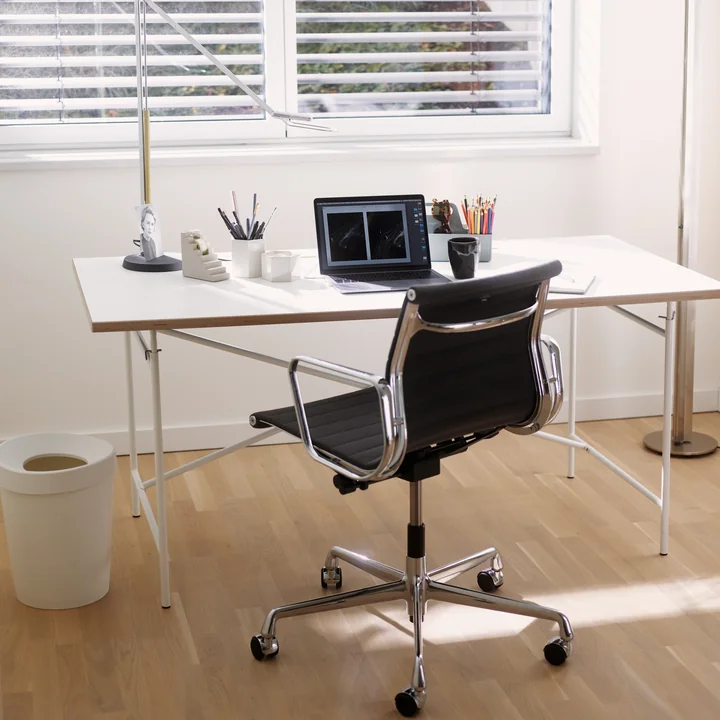 Vitra - Aluminium Group EA 117 Bureaustoel, zwart