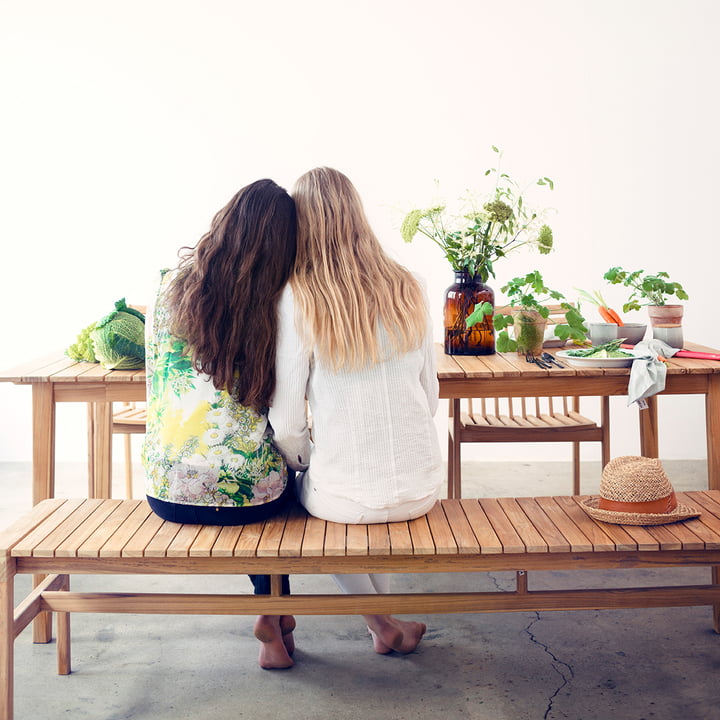 Tuinbank zonder rugleuning en tuintafel van FDB Møbler