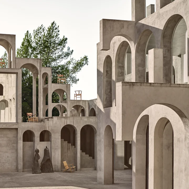 De CH stoelen van Carl Hansen op grote afstand