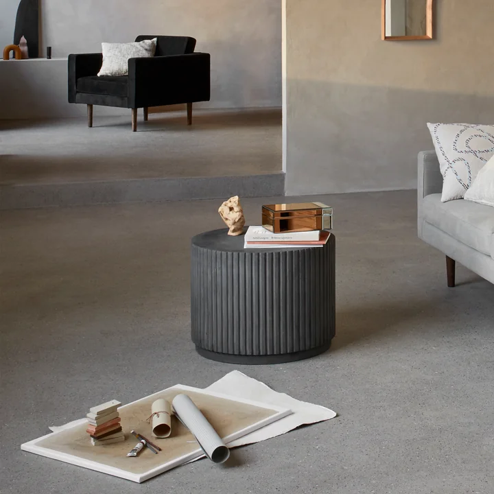 Rillo Bijzettafel, Ø 56 x H 42 cm, charcoal van Broste Copenhagen