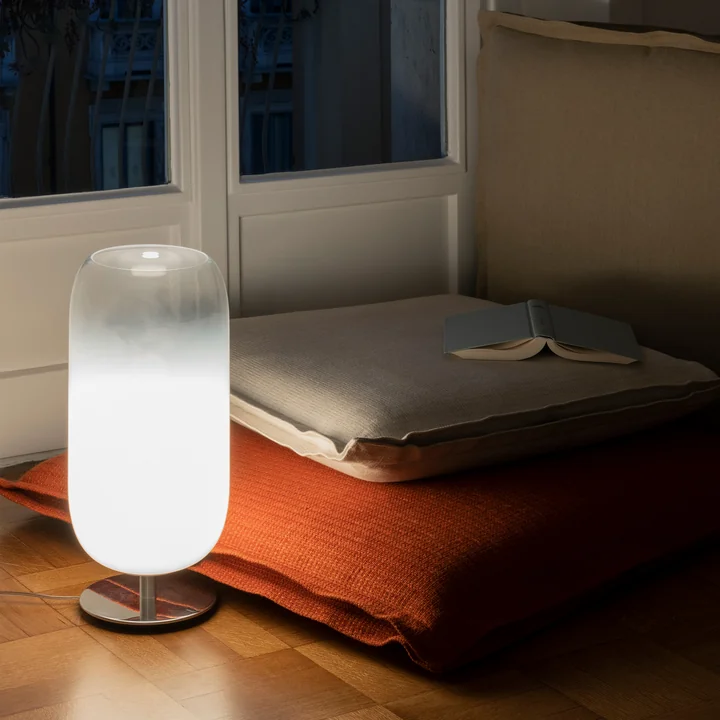 Gople tafellamp H 48,5 cm, wit van Artemide als stijlvolle lichtbron