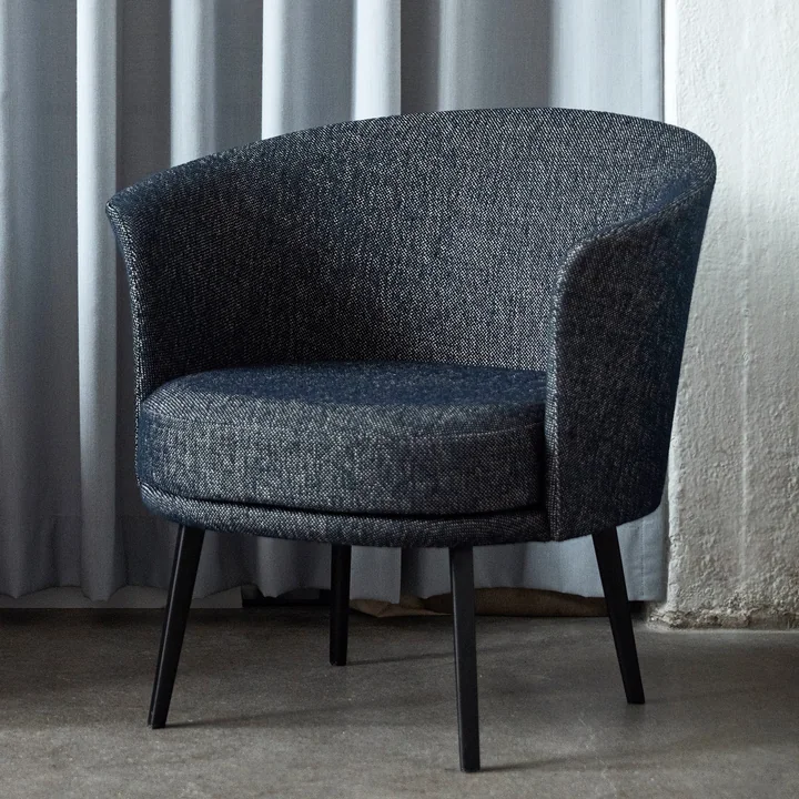 De Dorso fauteuil, gepoedercoat staal, fairway donkerblauw (308-288) van HAY brengt elegantie in huis
