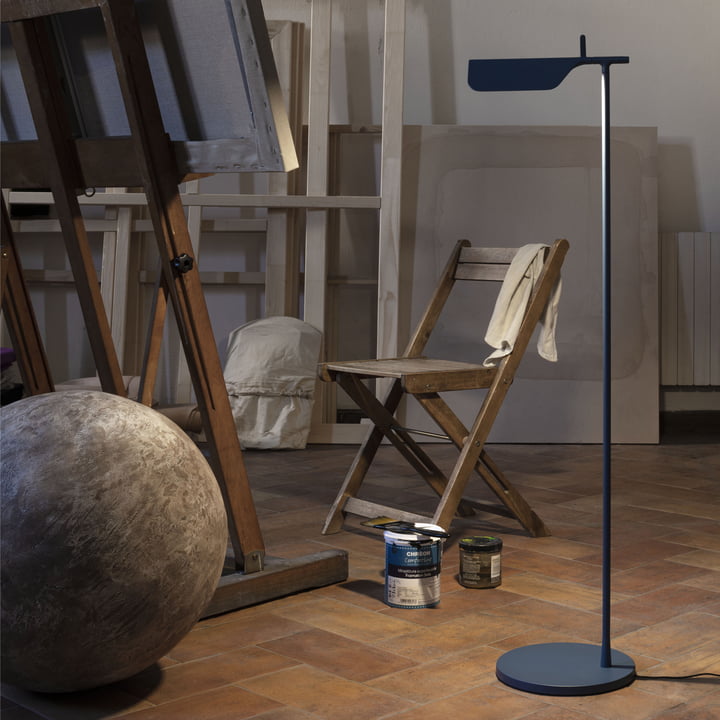De Tab F LED vloerlamp in de studio