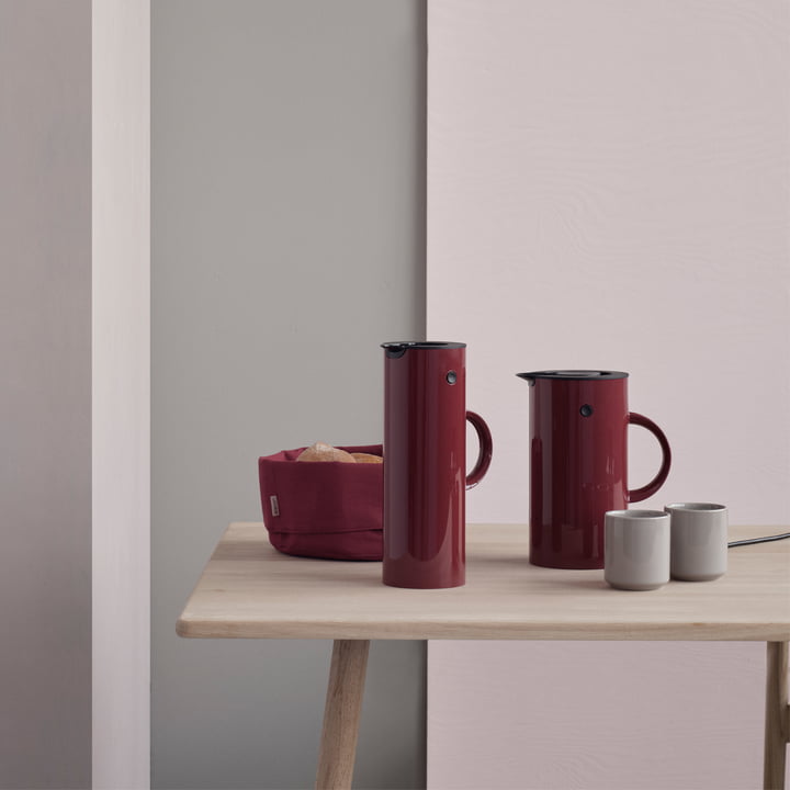 De EM 77 waterkoker in combinatie met de Classics EM 77 vacuümkan door Stelton