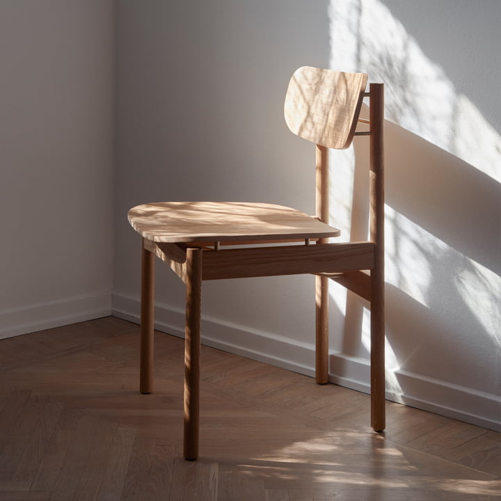 De Vester Chair van Skagerak is eenvoudig en elegant tegelijk.