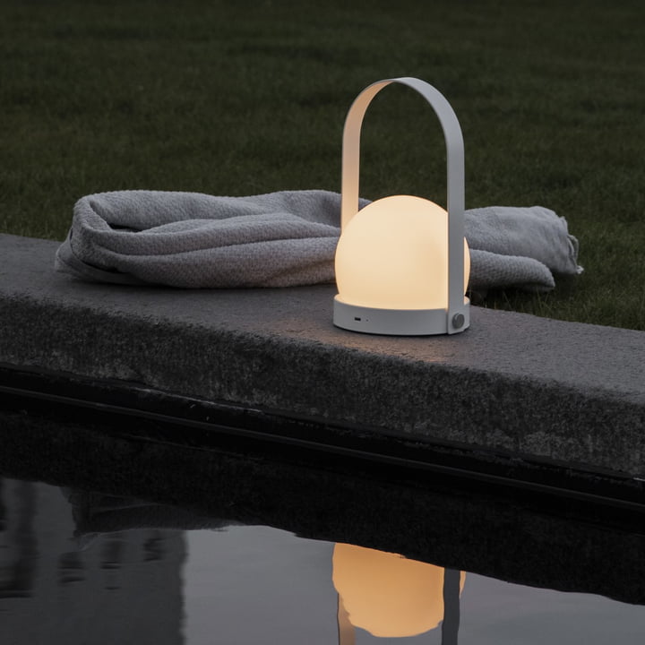 De Carrie LED lamp in de buitenruimte