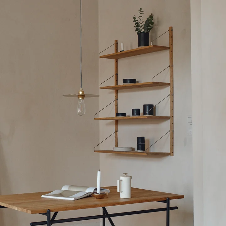 De Library plank van Frama in de studie