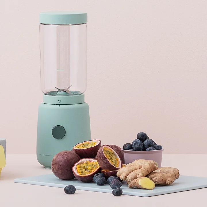 De Foodie Smoothie standmixer van Rig-Tig by Stelton mixt ook fruit en groenten.