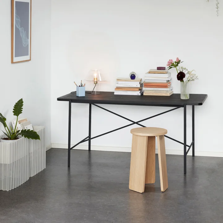 Gezuiverde kantooratmosfeer met Hübsch Interior