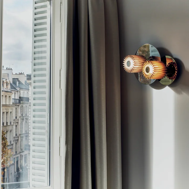 De In the Sun wandlamp van DCW boven elkaar gemonteerd