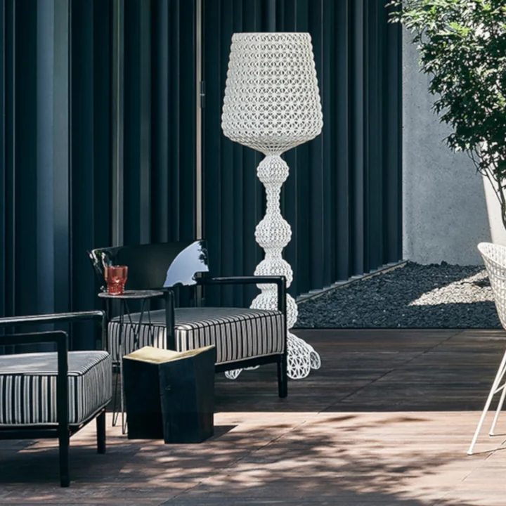 Outdoor lounge met Kartell