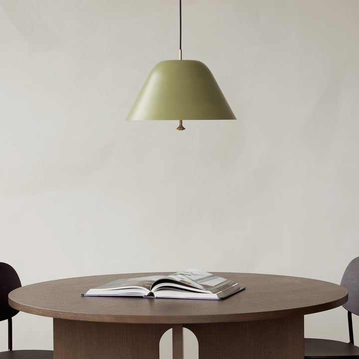 Design hanglamp boven de eettafel