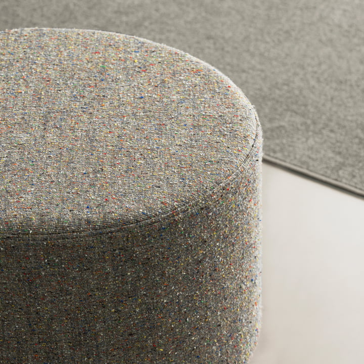 De Silo Pouf van Normann Copenhagen met geweven oppervlak